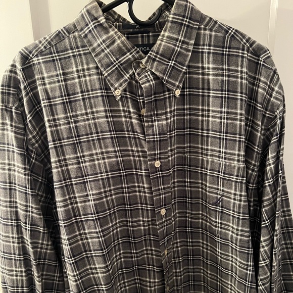 Gray check Nautica - Picture 1 of 1